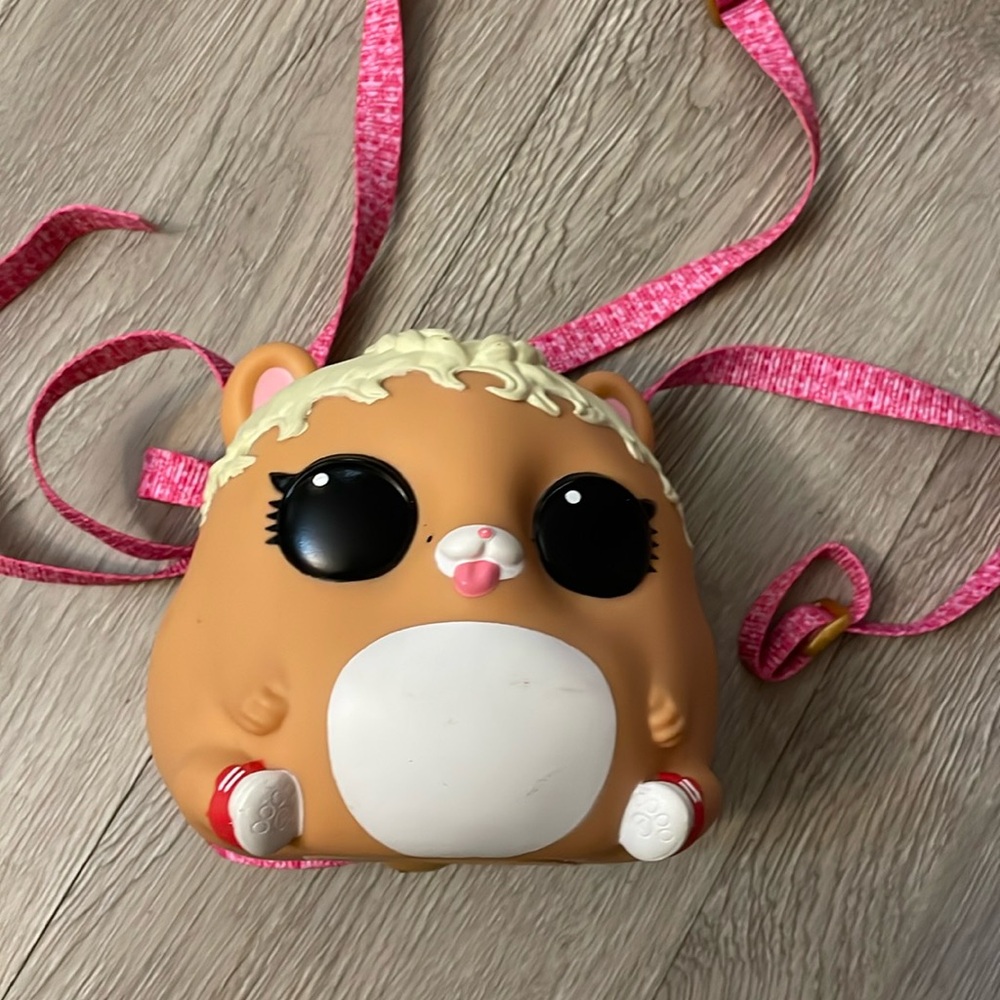 MGA LOL Surprise Biggie Pet Hammy Backpack Piggy Bank Hamster Toy Bag Purse